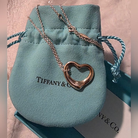 TIFFANY & CO Open Heart Paloma Picasso Sterling Silver pendant and necklace - Picture 8 of 11